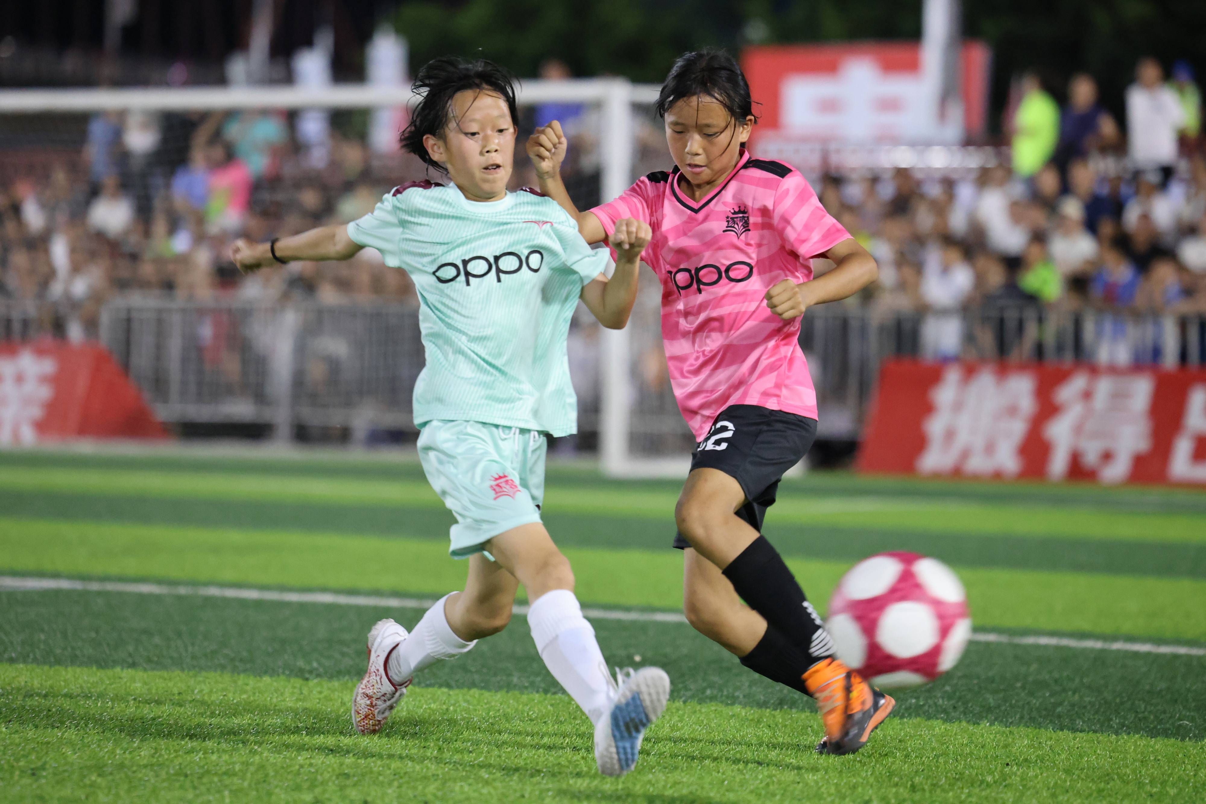 女足队长领衔助阵公益活动：队长助阵女足公益活动的简单介绍
